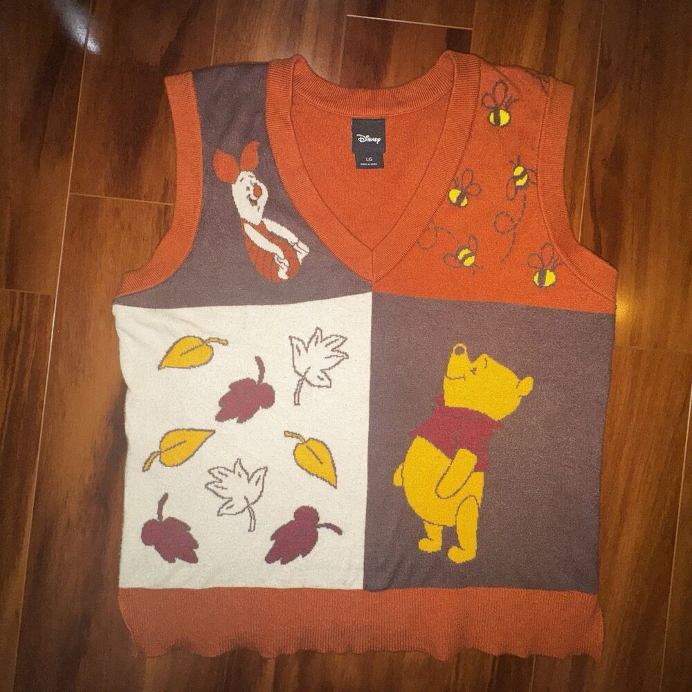 Disney Winnie the Pooh Sweater Vest Mens L BoxLunch Fall Leaves Piglet Bees RARE